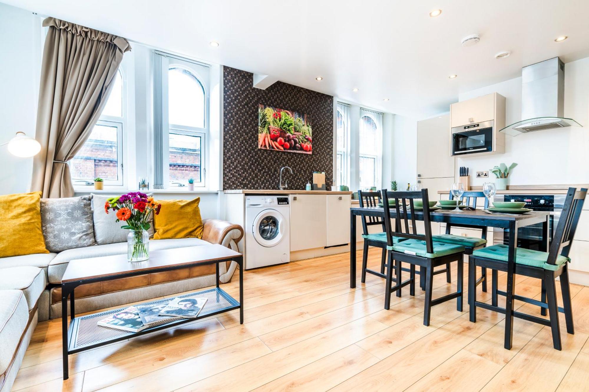 Cavern Quarters, Beautiful Two Bedroom City Centre Apartment By Garudy Serviced Apartments And Short Lets - Perfect For Longer Stays ليفربول المظهر الخارجي الصورة
