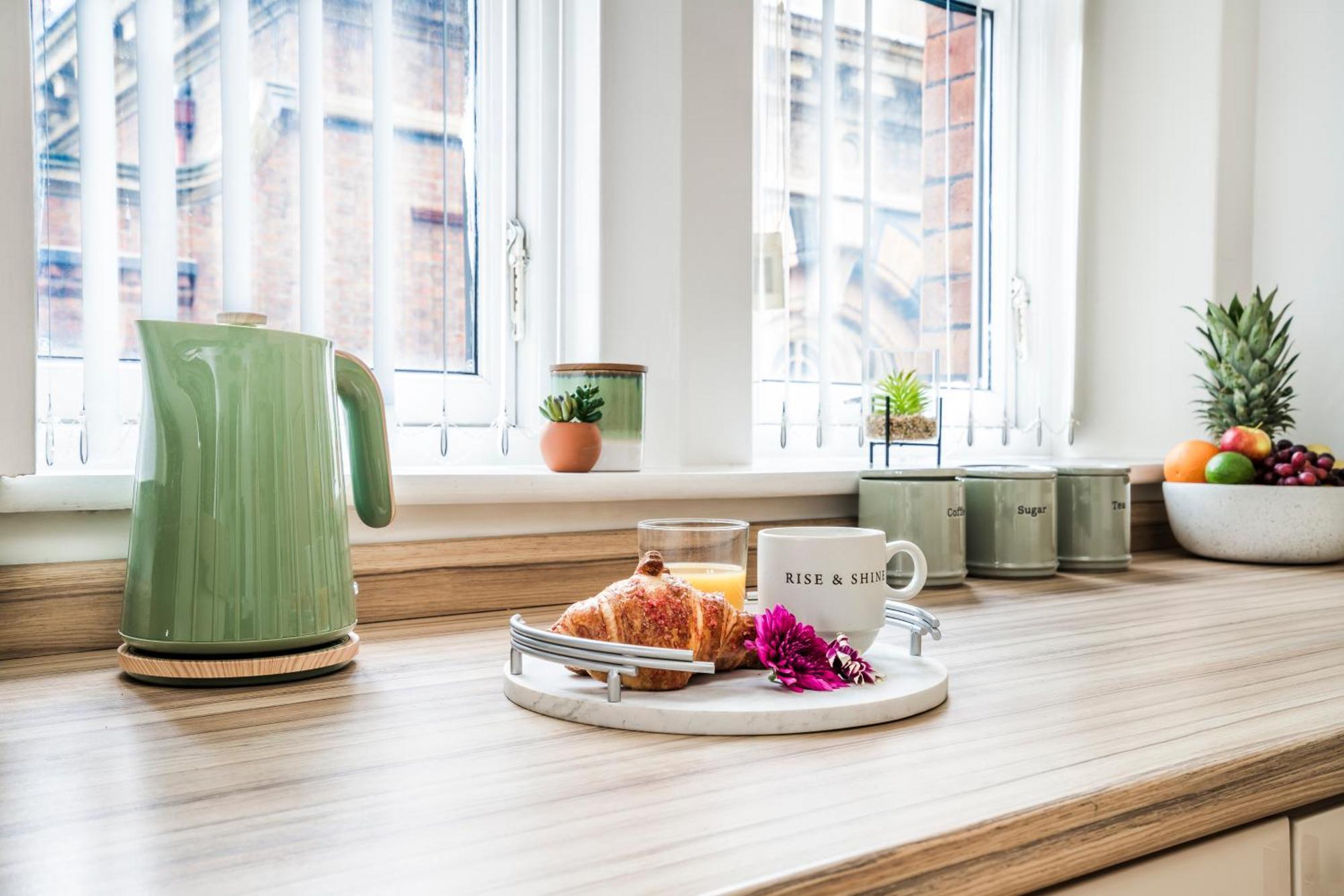 Cavern Quarters, Beautiful Two Bedroom City Centre Apartment By Garudy Serviced Apartments And Short Lets - Perfect For Longer Stays ليفربول المظهر الخارجي الصورة