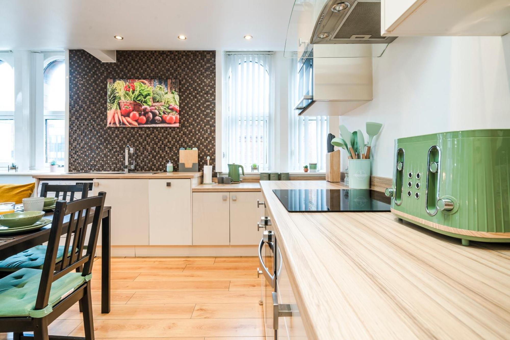 Cavern Quarters, Beautiful Two Bedroom City Centre Apartment By Garudy Serviced Apartments And Short Lets - Perfect For Longer Stays ليفربول المظهر الخارجي الصورة