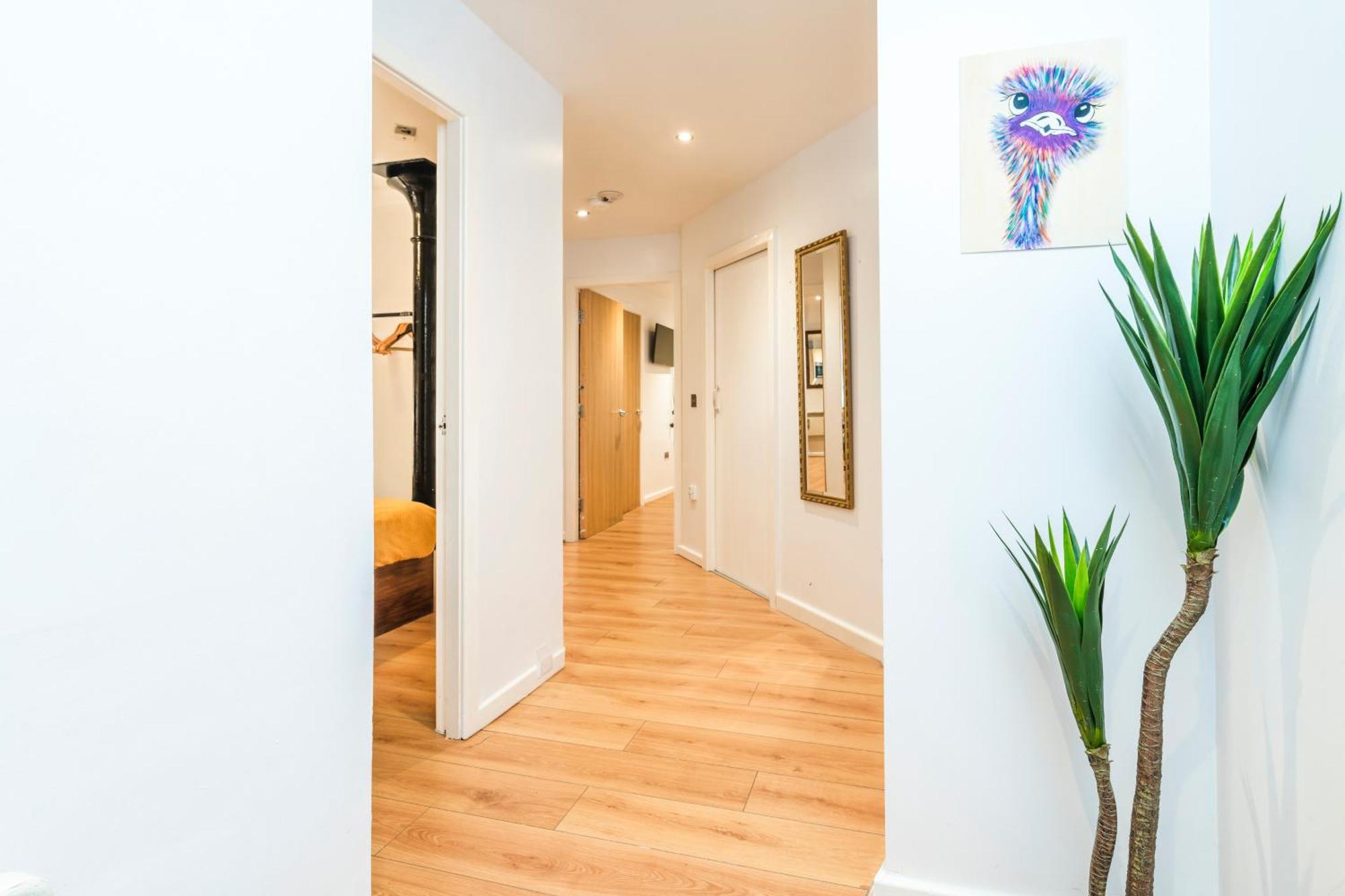Cavern Quarters, Beautiful Two Bedroom City Centre Apartment By Garudy Serviced Apartments And Short Lets - Perfect For Longer Stays ليفربول المظهر الخارجي الصورة